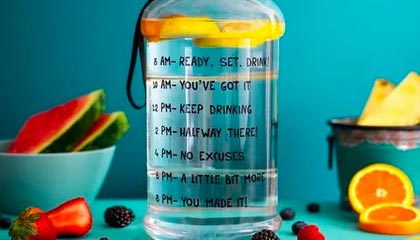 《后台光影：歌手A、演员B与C的三角涟漪》